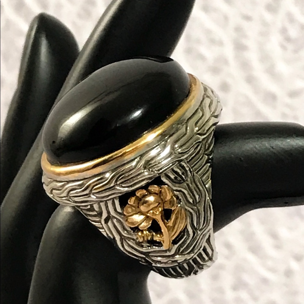 ⭐️SALE⭐️ New Silver and Gold tone Onyx Ring